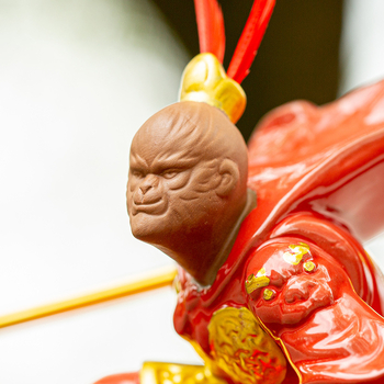 Автомобилен декоративен елемент – Monkey King керамична фигура, ретро стил за интериор (Материал: керамика • Стил: ретро • Дизайн: Monkey King • Марка: Poly-shun margin • Функция: декорация)