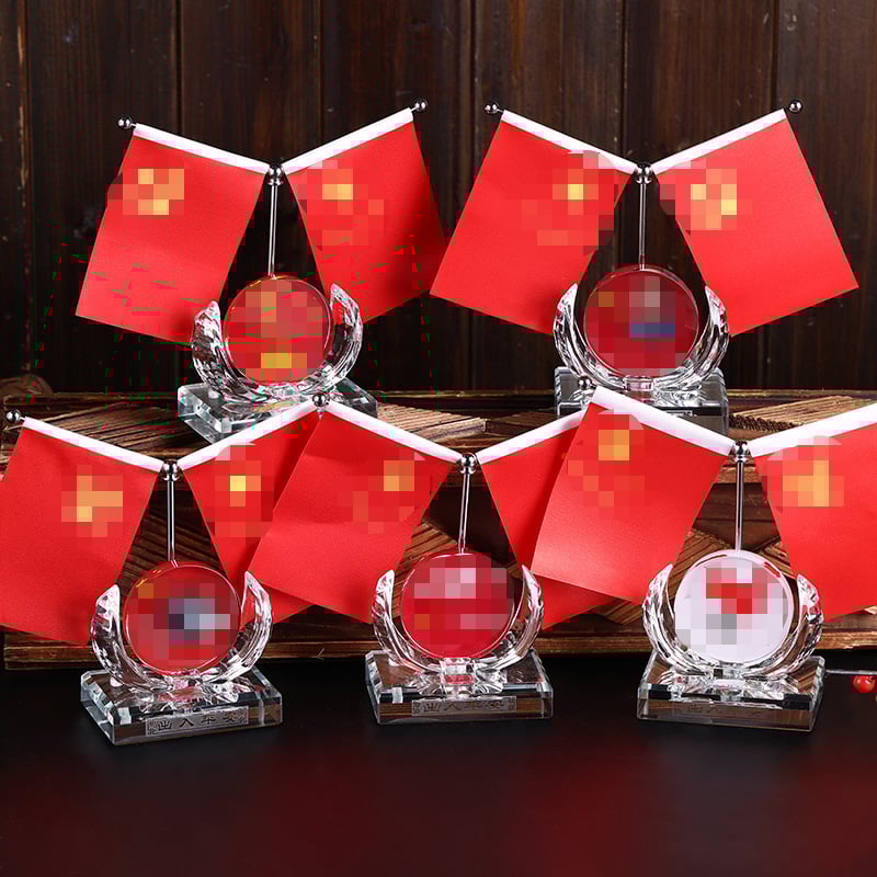 Автомобилна украса с национален флаг, метал и кристал, опростен стил, без персонализация, за украса