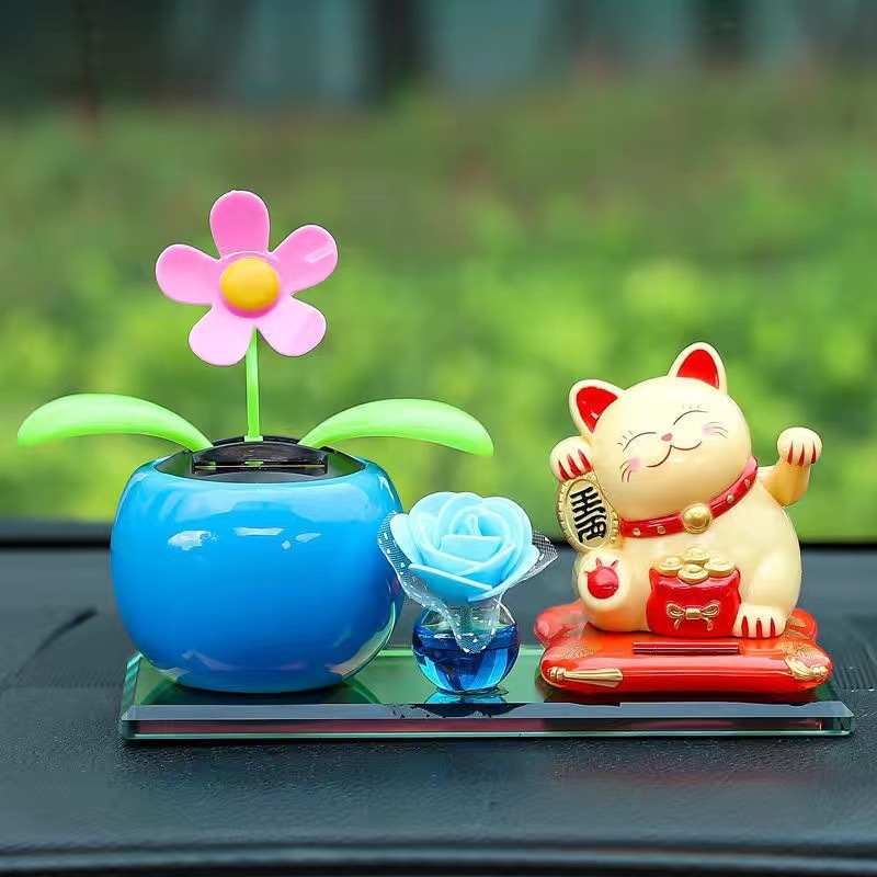 Auto ukras Fortune Cat sa držačem parfema u obliku suncokreta, od plastike, stil kineske tradicije, marka Haihui