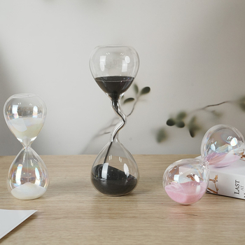 Sat s pijeskom – Ručno oblikovano borosilikatno staklo, moderni minimalistički stil, dekorativni visi komad, idealan osobni dar