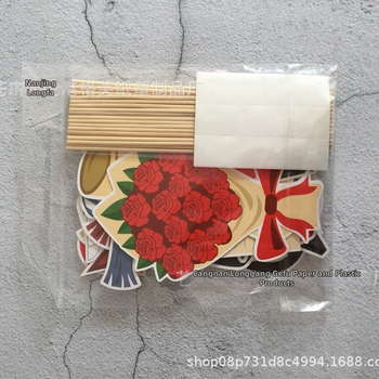 Fotorekvizity pre fanúšikov Majstrovstiev sveta vo futbale – papier, ručne vyrobené, typ rekvizít: Iné, 30 kusov