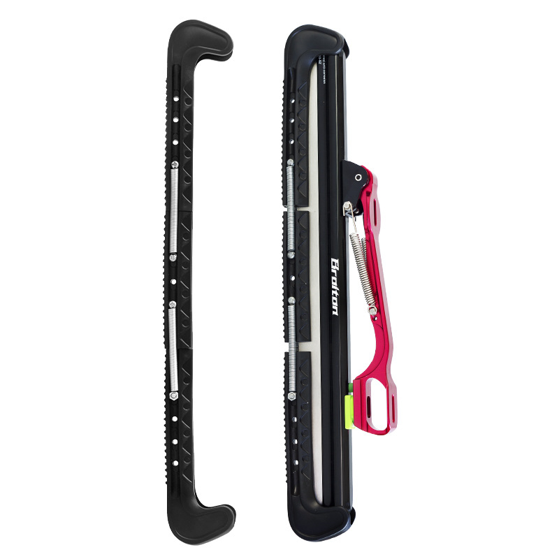 PVC védőburkolat gyorskorcsolyákhoz; állítható méret; felnőtteknek; kategória: korcsolyázó cipő