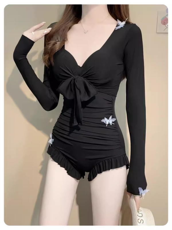 Costum de baie întreg cu mâneci lungi, talie înaltă pentru acoperirea abdomenului, cu întăritură sub sân și bureți pentru sân, poliester cu uscare rapidă