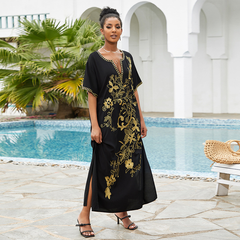 Rochie de plajă brodată din viscoză cu acoperire în stil robă; căptușeală din bumbac, 100% bumbac, greutate material: 240 g/m²