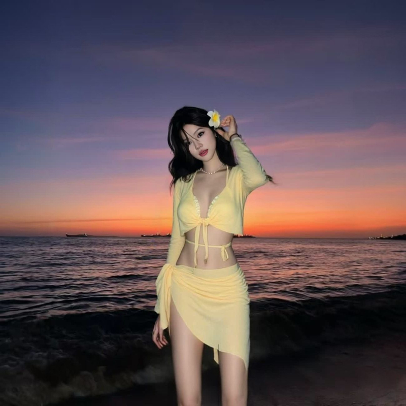 Női hosszú ujjú UV-védett fürdőruha szett - poliészter, gyorsan száradó, beépített melltartóbetétek, négy darabos készlet