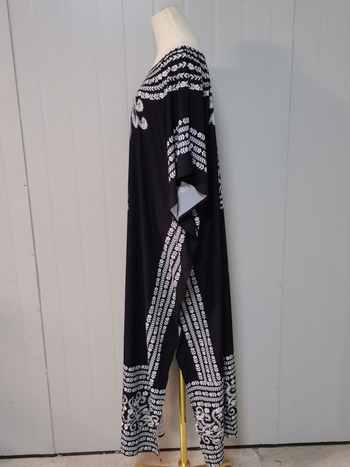 Ženski set plažnog ogrtača i bluze, široki kroj, tkanina od poliestera s poliester podstavom, težina 180 g