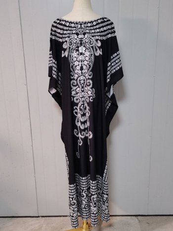 Ženski set plažnog ogrtača i bluze, široki kroj, tkanina od poliestera s poliester podstavom, težina 180 g