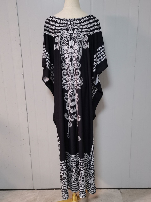 Ženski set plažnog ogrtača i bluze, široki kroj, tkanina od poliestera s poliester podstavom, težina 180 g