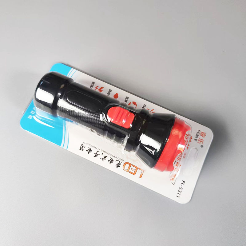 Könnyen hordozható, újra tölthető LED zseblámpa kültéri használatra – 1W, 400mAh, 50–100 m hatótávolság, 5 órás üzemidő