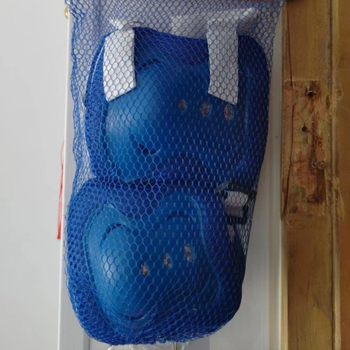 Gyerekeknek készült térd-, könyök- és csuklóvédő garnitúra, habos párnázással korcsolyázáshoz és kerékpározáshoz