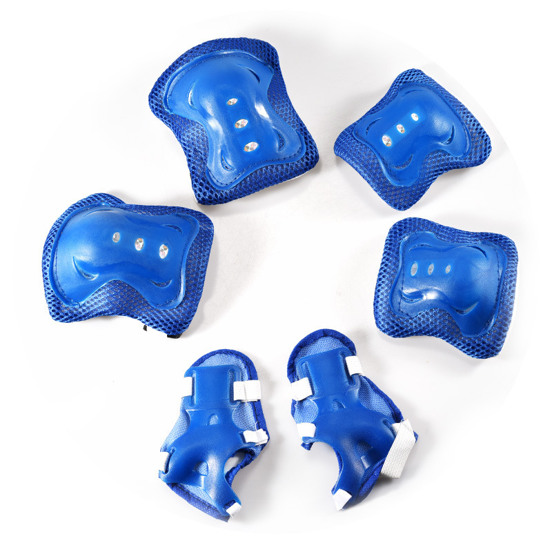 Gyerekeknek készült térd-, könyök- és csuklóvédő garnitúra, habos párnázással korcsolyázáshoz és kerékpározáshoz