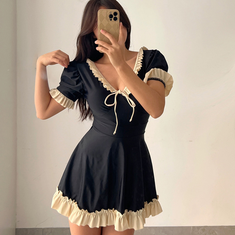 Costum de baie întreg pentru femei, cupe bustului și suport solid, material poliester, mâneci scurte, design conservator