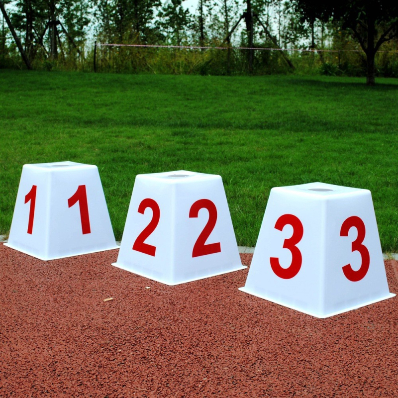 Kvadratni označivači staza za atletiku, brojevi 1–8