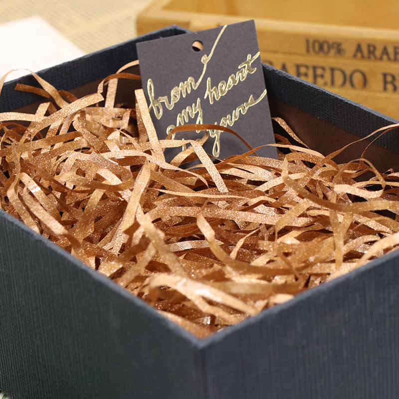Sjajne raffia trake sa zlatim šljokicama, 30 g/50 g/100 g – punjenje za ukrašavanje kutija za poklone