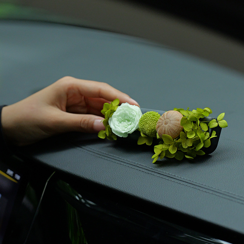 Auto aromaterapijski ukras s plastičnim držačem parfema, suho vječno cvijeće, cimet miris, isparavanje 1–15 dana