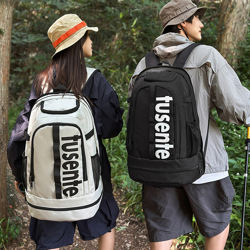 Uniszex nagy kapacitású kültéri sporttáska tarpaulin anyagból, nylon bélés, légpárnás vállöv, street style; alkalmas Tenisz, Badminton, Jóga, Búvárkodás, Hegymászás, Túrázás