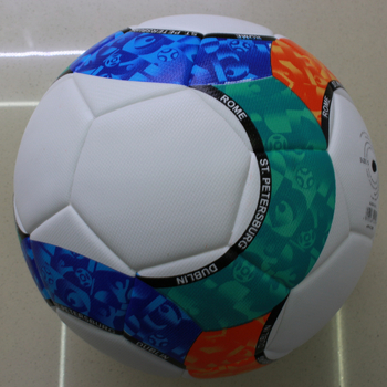 Minge de fotbal PU, cusături adezive, logo imprimat, personalizare disponibilă (Material: PU; Cusături: adezive; Logo: imprimat; Personalizare: disponibilă)