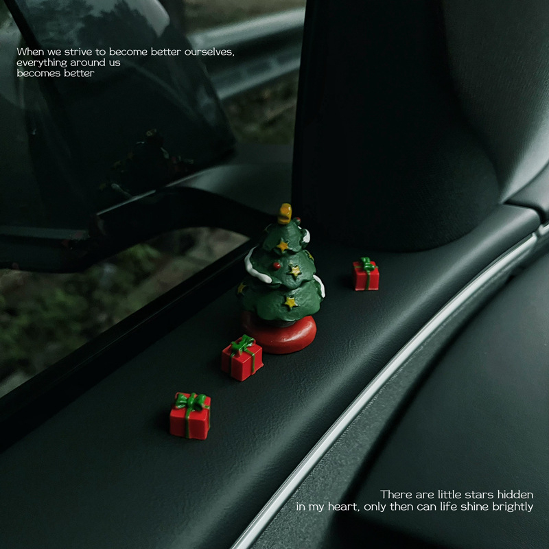 Смолено автомобилно интериорно украшение за централна конзола – лек лукс стил, симпатично мини коледно украшение