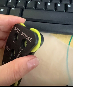 Kompakt baseball/softball játékvezetői számláló és golf pontozó – ABS anyagú scoreboard, 100 db/dobozban, logó nyomtatás elérhető, személyre szabható