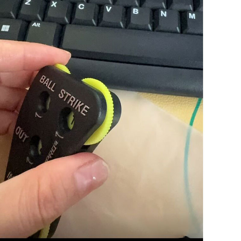 Kompakt baseball/softball játékvezetői számláló és golf pontozó – ABS anyagú scoreboard, 100 db/dobozban, logó nyomtatás elérhető, személyre szabható