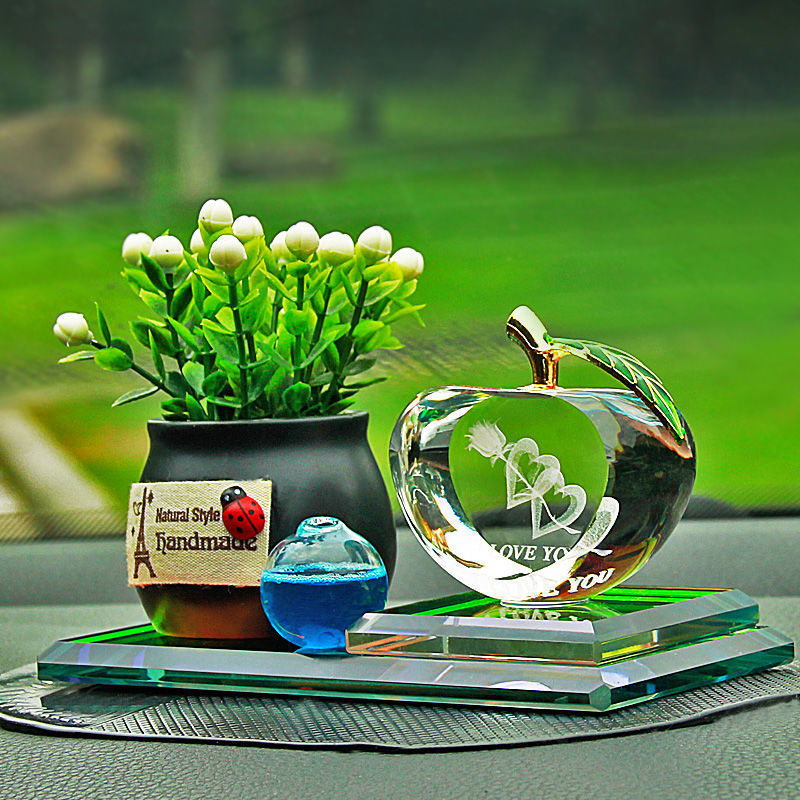 Автомобилен кристален държач за парфюм – модерен стил, кристален материал, декоративна функция