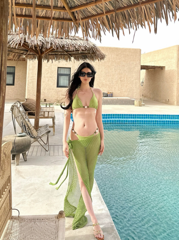Bikini set s pletenim dugim cover-om za plažu, gornji dio s ojačalom bez podstave, poliester s podstavom, jednobojni dizajn, bez rukava