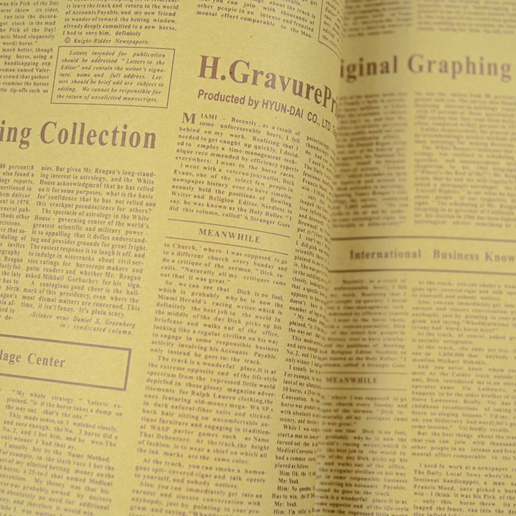 Pozadina od papira za fotografiju proizvoda, retro kraft papir s motivom starog engleskog novina, rekvizita za fotografiju
