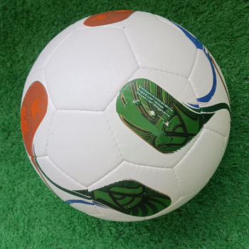 Ručna šivana futbalska lopta od PU, 410–440 g, gumena unutarnja komora, mogućnost ispisa logotipa
