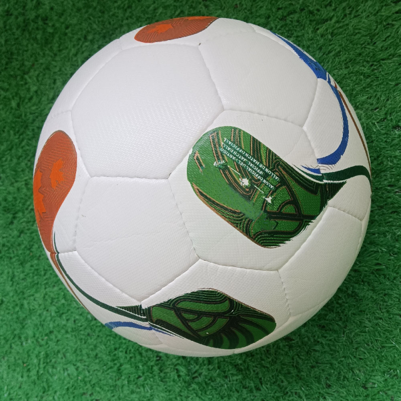 Ručna šivana futbalska lopta od PU, 410–440 g, gumena unutarnja komora, mogućnost ispisa logotipa