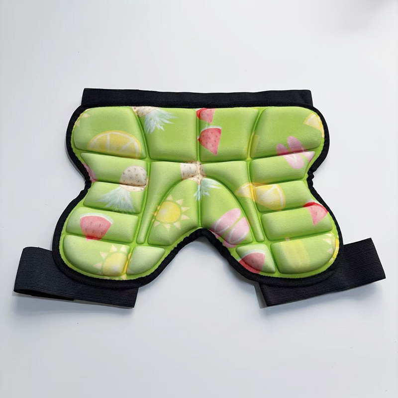 Детски тазобедрени предпазители за ски и ролкови кънки — дебели, износоустойчиви подложки от пяна