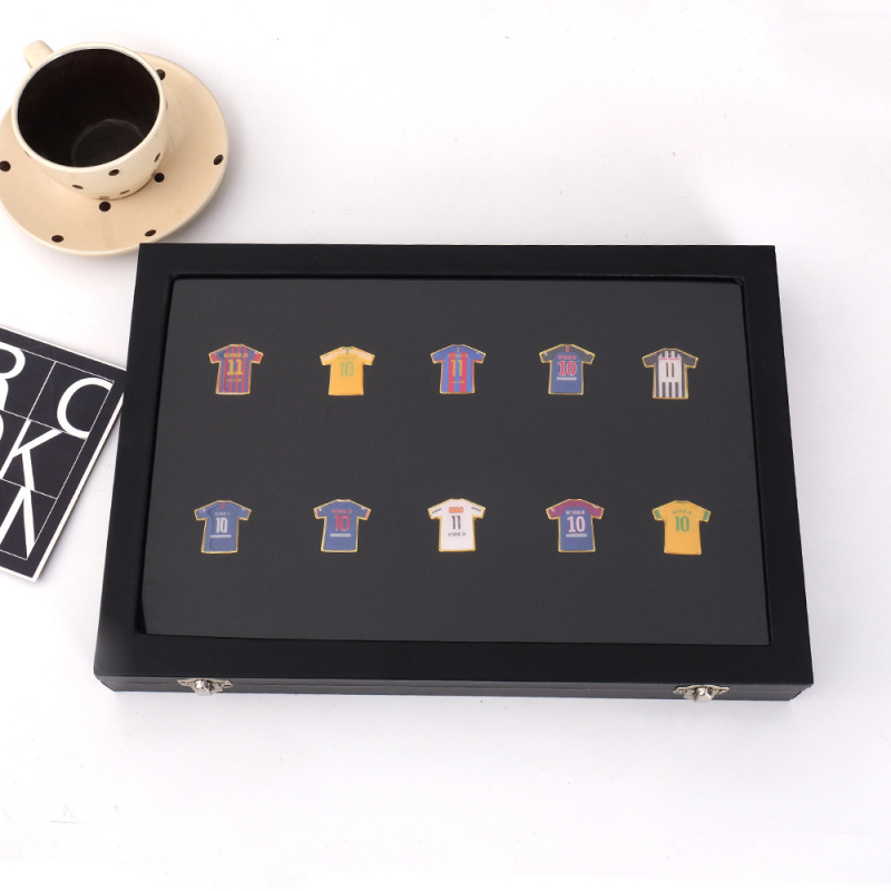 Insignă-broșă metalică pentru tricoul de fotbal, cu temă a jucătorilor celebri (Material: aliaj; Sport aplicabil: fotbal; Categoria produsului: accesorii pentru fani)