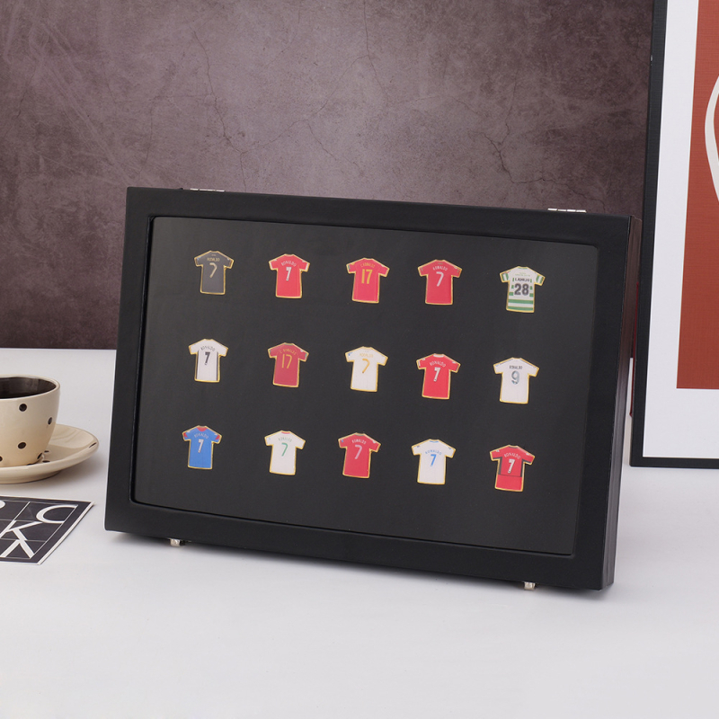 Insignă-broșă metalică pentru tricoul de fotbal, cu temă a jucătorilor celebri (Material: aliaj; Sport aplicabil: fotbal; Categoria produsului: accesorii pentru fani)