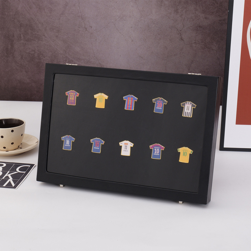 Insignă-broșă metalică pentru tricoul de fotbal, cu temă a jucătorilor celebri (Material: aliaj; Sport aplicabil: fotbal; Categoria produsului: accesorii pentru fani)