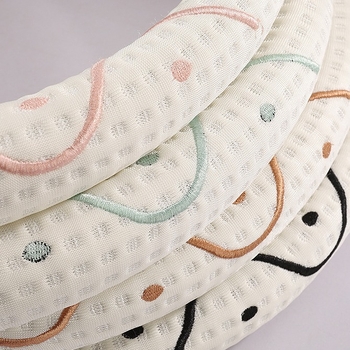 Navlaka za volan autom – crtić zeca, površina od leda svile, sve sezone, univerzalna prilagodba, jednostavna ugradnja