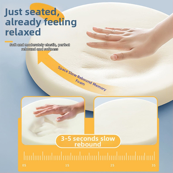 Kör alakú memóriahabos párna tej-selyem huzattal, varrásos, könnyed luxus stílus; egész éves használatra; ideális irodába, tatamira, kanapéra, autóba és étkezőszékekhez