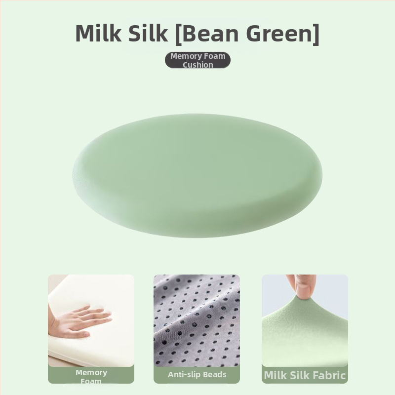 Kör alakú memóriahabos párna tej-selyem huzattal, varrásos, könnyed luxus stílus; egész éves használatra; ideális irodába, tatamira, kanapéra, autóba és étkezőszékekhez