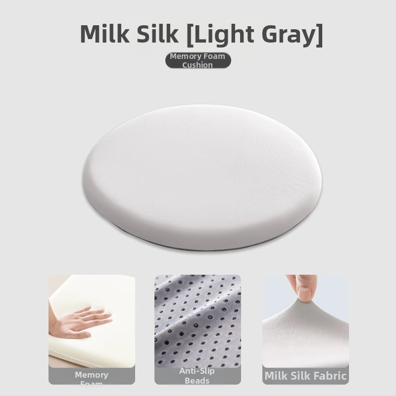 Kör alakú memóriahabos párna tej-selyem huzattal, varrásos, könnyed luxus stílus; egész éves használatra; ideális irodába, tatamira, kanapéra, autóba és étkezőszékekhez