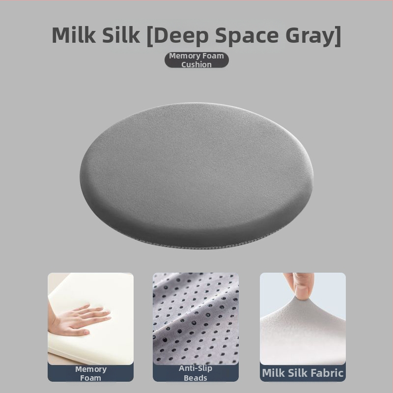 Kör alakú memóriahabos párna tej-selyem huzattal, varrásos, könnyed luxus stílus; egész éves használatra; ideális irodába, tatamira, kanapéra, autóba és étkezőszékekhez