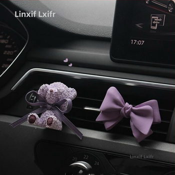 Difuzor de aromaterapie pentru mașină – recipient parfum din ghips, aromă iasmin, 5–10 mL, prindere pe canalul de aer, durată 31–60 de zile