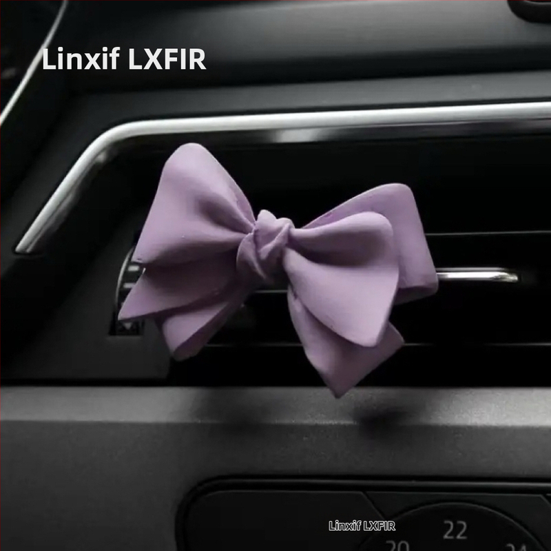 Difuzor de aromaterapie pentru mașină – recipient parfum din ghips, aromă iasmin, 5–10 mL, prindere pe canalul de aer, durată 31–60 de zile