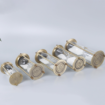 Metalna staklena pijesna sat s tri stupca – ručna izrada, retro dizajn, kućna dekoracija, borosilikatno staklo