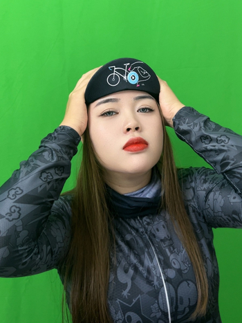 Спортна велосипедна шапка с принт на тема поничка, дишаща мрежеста материя, висока еластичност, полиестерна материя