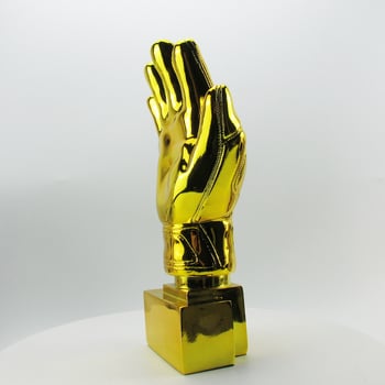 Τρόπαιο γαντιού τερματοφύλακα — ρητίνη; δυνατότητα εκτύπωσης λογότυπου; βάρος 600–1000 g; προσαρμοστικό; ιδανικό για δώρο