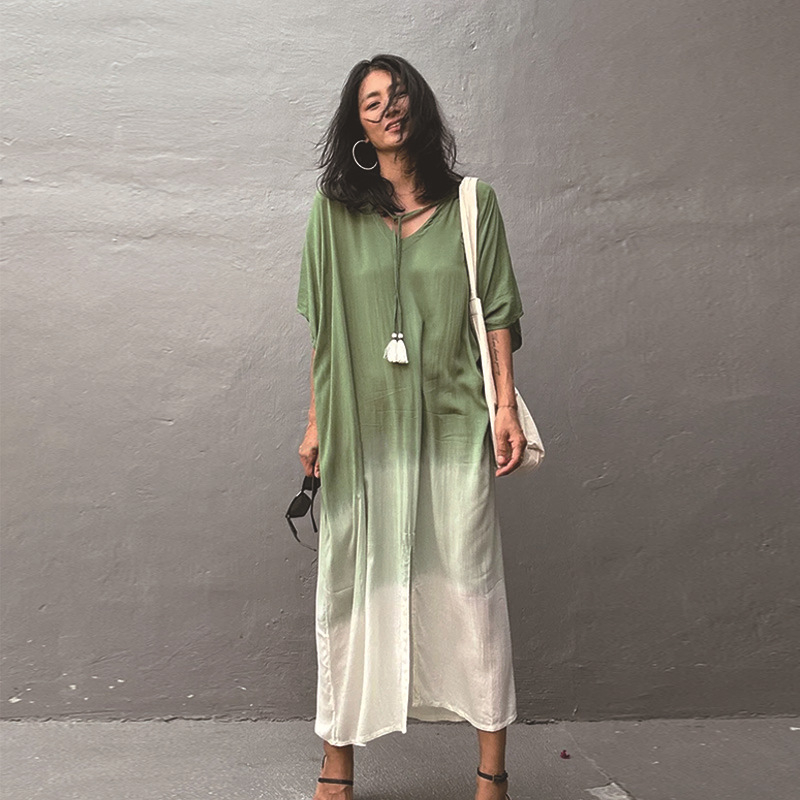 Ženska plažna haljina-pokrivalo za plažu, vanjski materijal rayon, podstava 100% pamuk, 270 g, bočni prorez, za dob 18–50 godina.