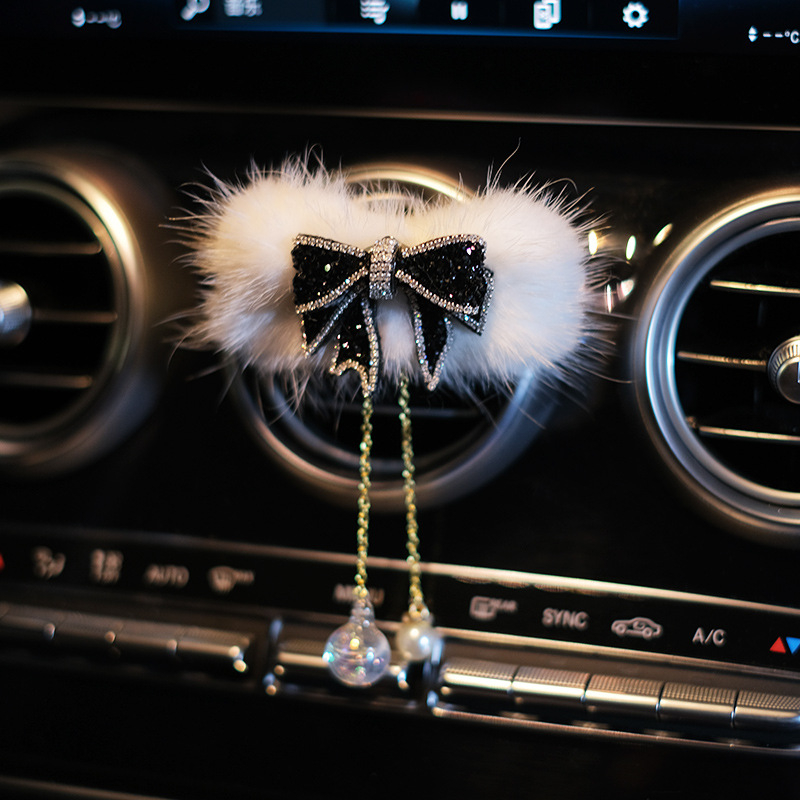 Automobilski ukras za ventilaciju s mirisom interijera, cartoon stil; materijali: pliš, smola, legura; brend Meow; prilagodljivost; uklanja miris