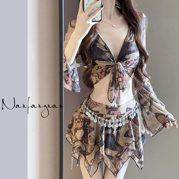 Ženski bikiniji, stil pustoši, konzervativno pokriće, četverodijelni set za plažu, jastučić za prsni koš, poliester 81–90%