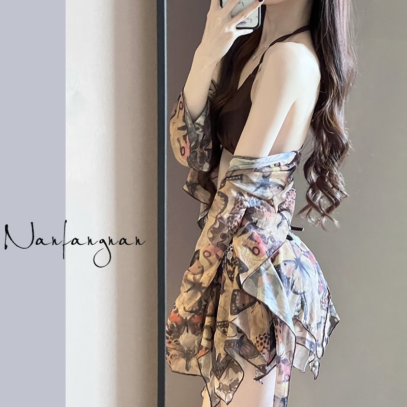 Ženski bikiniji, stil pustoši, konzervativno pokriće, četverodijelni set za plažu, jastučić za prsni koš, poliester 81–90%