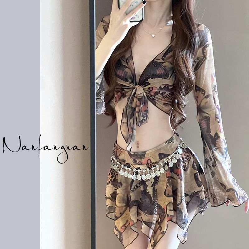 Ženski bikiniji, stil pustoši, konzervativno pokriće, četverodijelni set za plažu, jastučić za prsni koš, poliester 81–90%