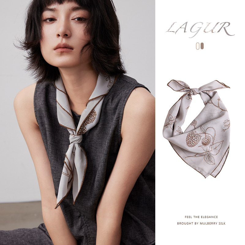 Квадратен копринен шал, 100% коприна, водно боядисан, произход Ханджоу, пролет 2025