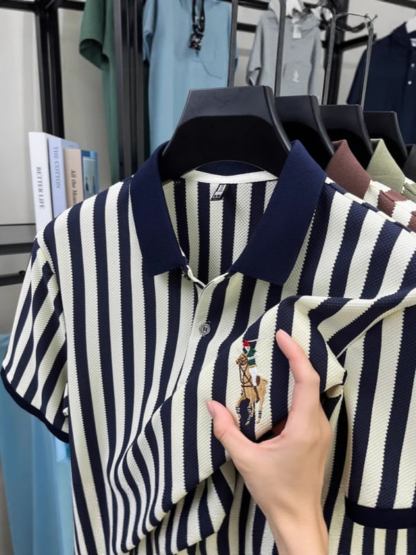 Csíkos poló felső, laza szabású, rövid ujjú, lélegző, nedvességelvezető pamutkeverék